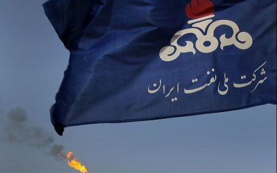 صنعت نفت در خط مقدم جبهه اقتصادی است