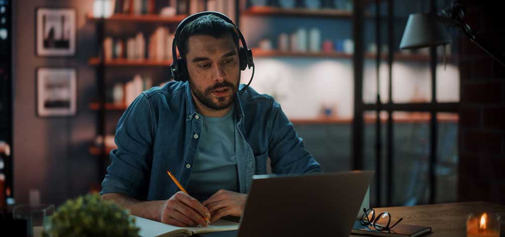 چگونه کسب و کارهای B2B می توانند از بازخورد مشتری برای بهبود سفر مشتری استفاده کنند